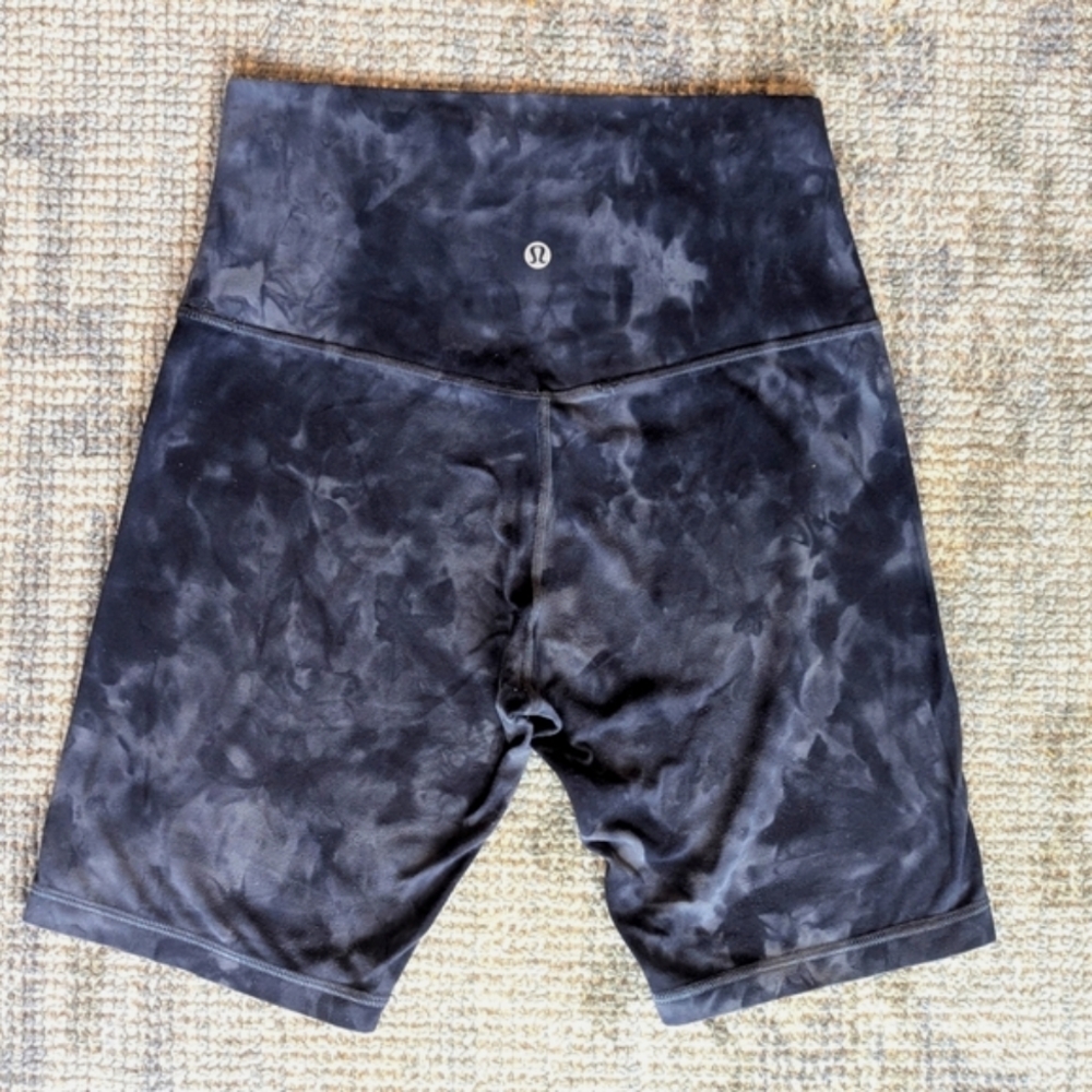 Lululemon Navy Align Shorts 7" Inseam- Size 6 (Fits XS/S)